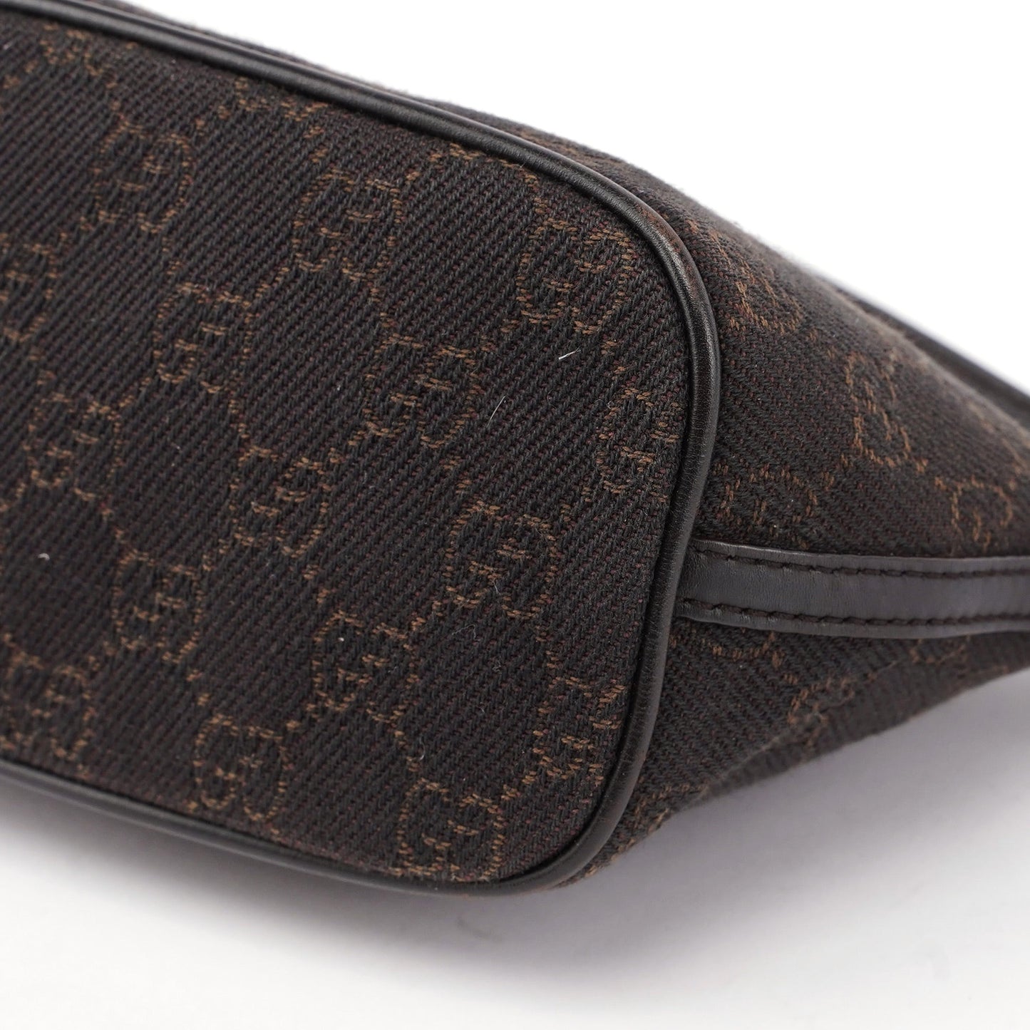 07198 Brown Wool GG Boat Pochette