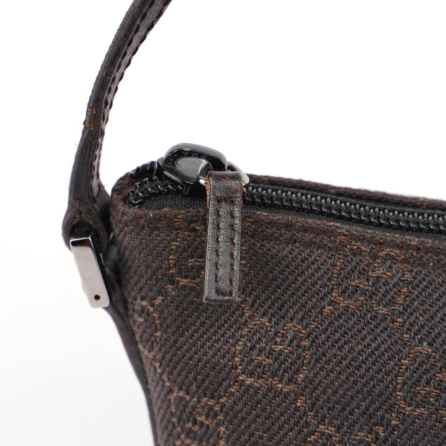 07198 Brown Wool GG Boat Pochette