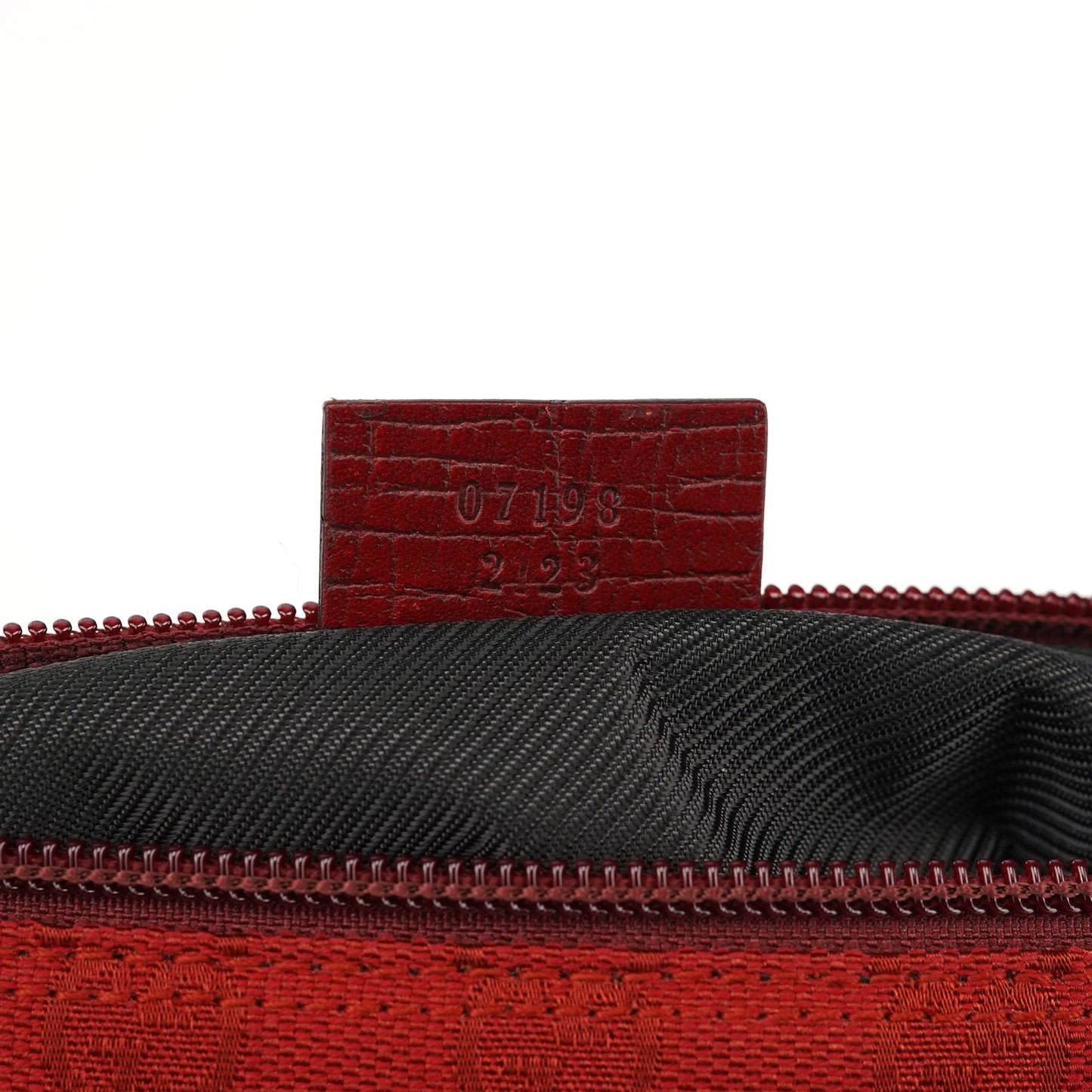 07198 Red GG Boat Pochette