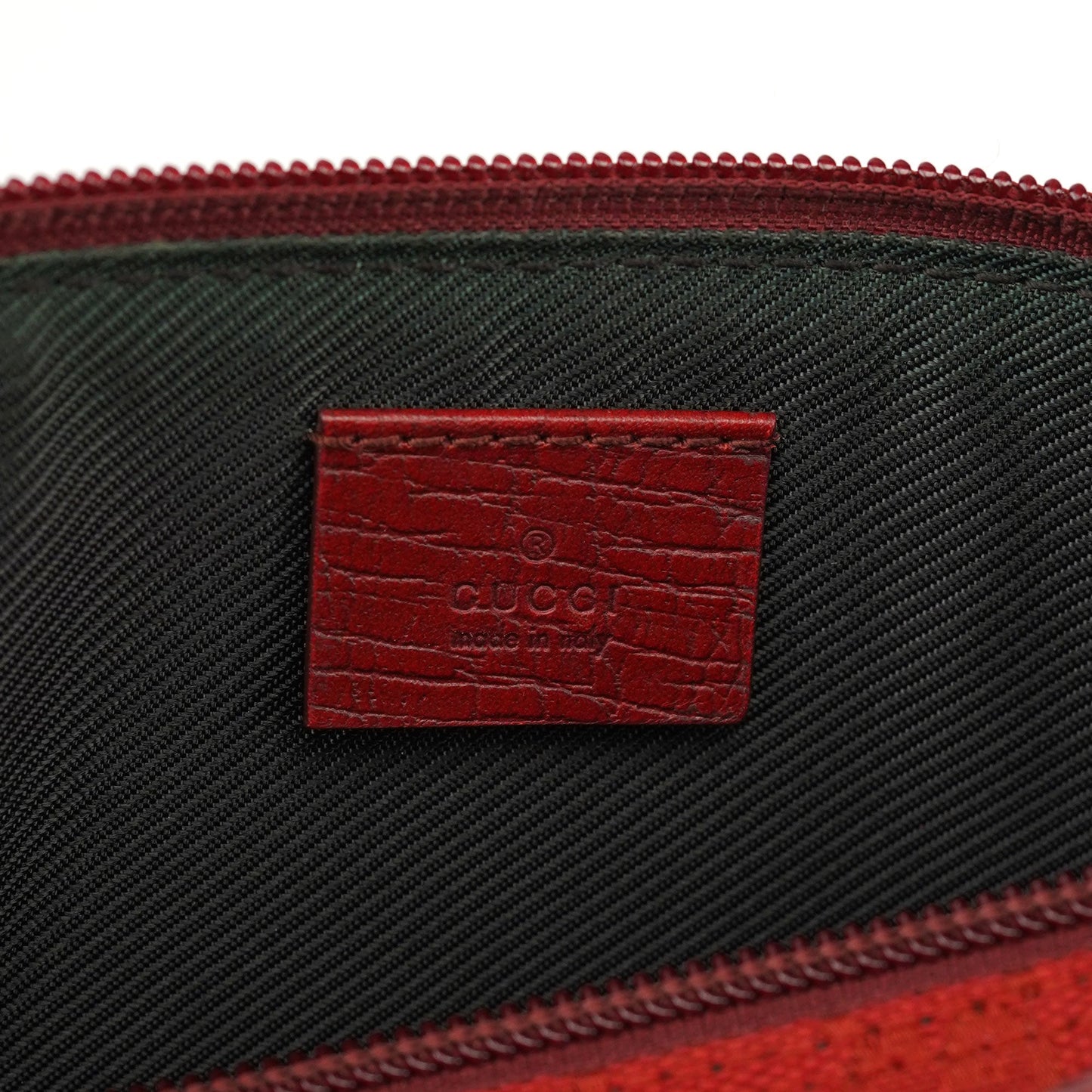 07198 Red GG Boat Pochette