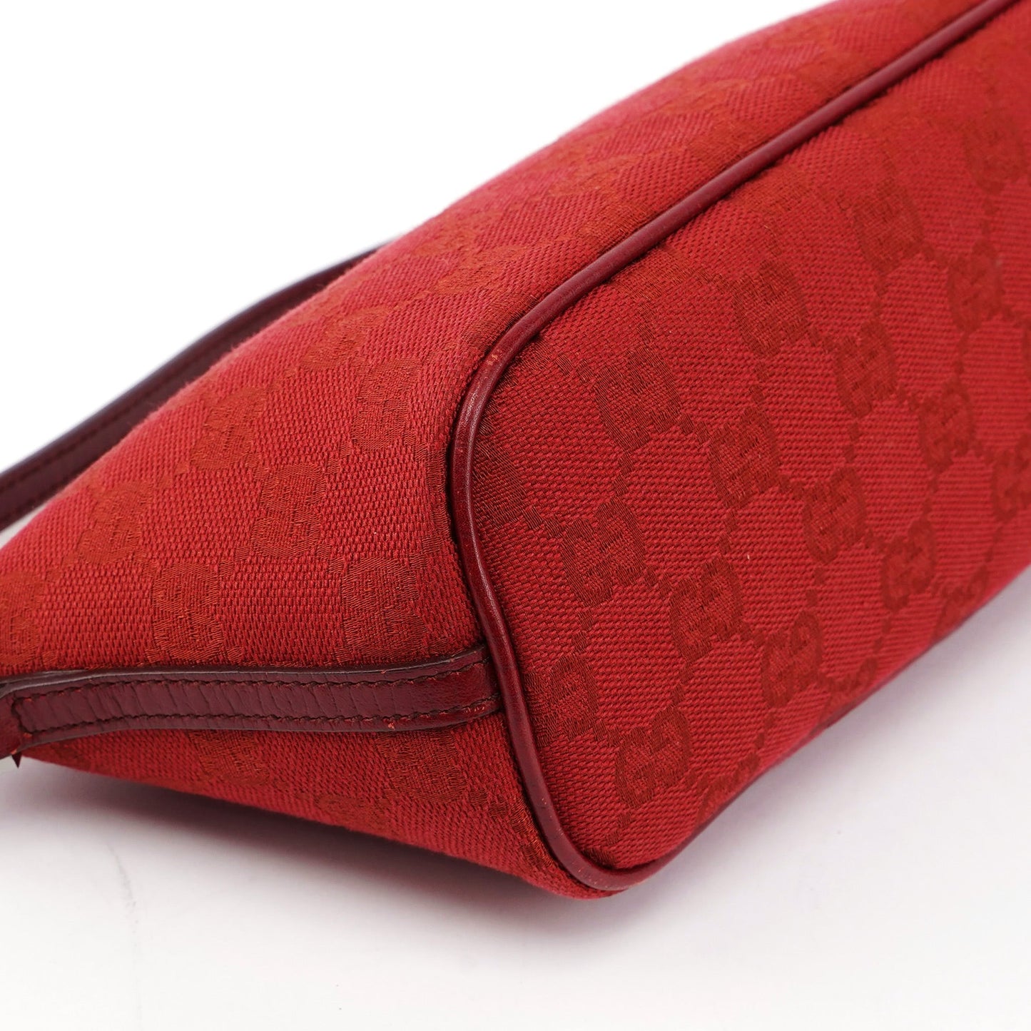 07198 Red GG Boat Pochette