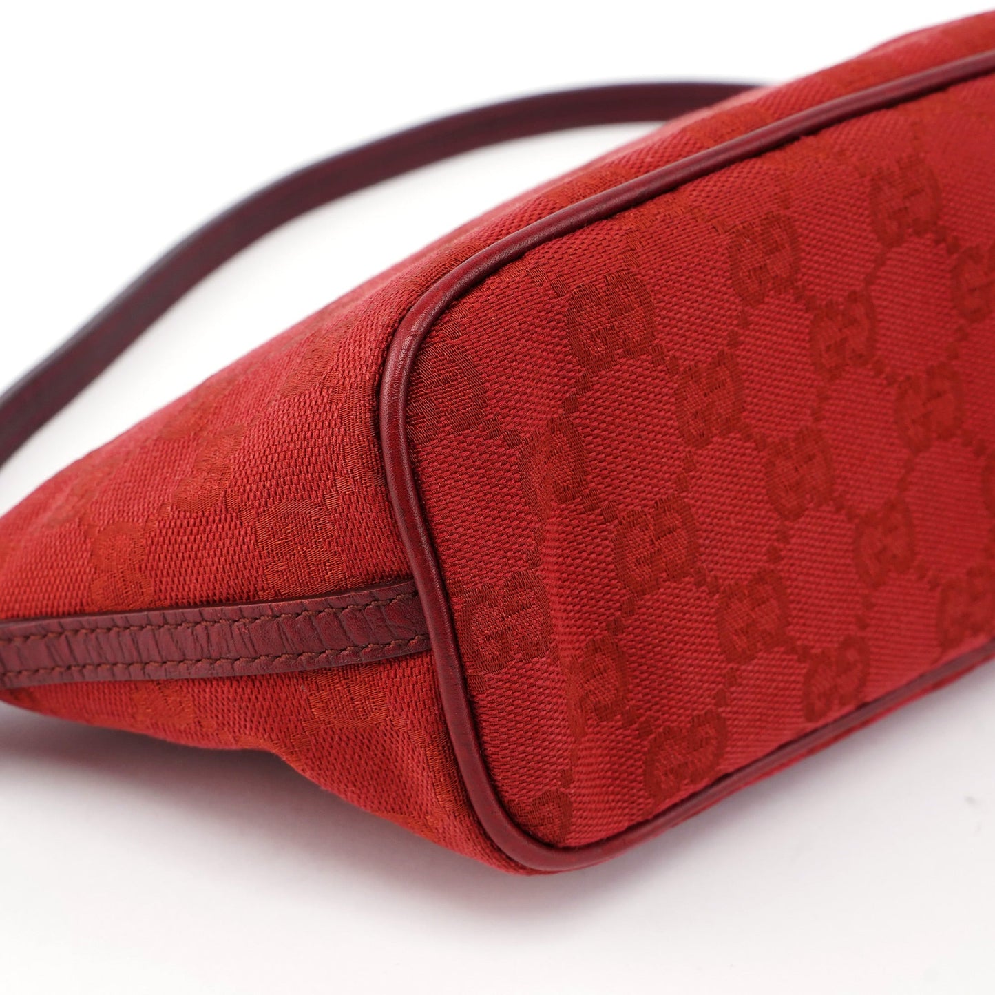 07198 Red GG Boat Pochette