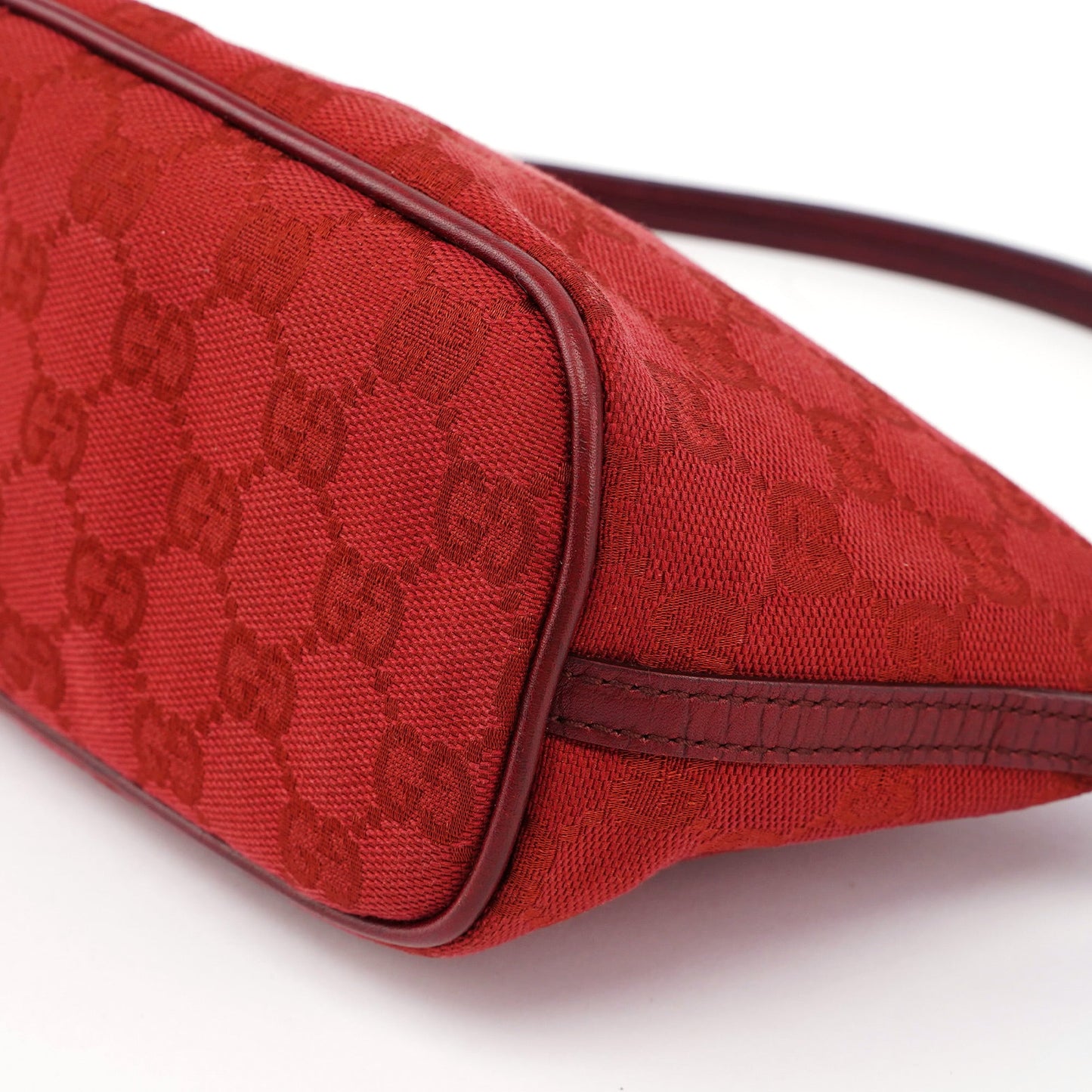 07198 Red GG Boat Pochette