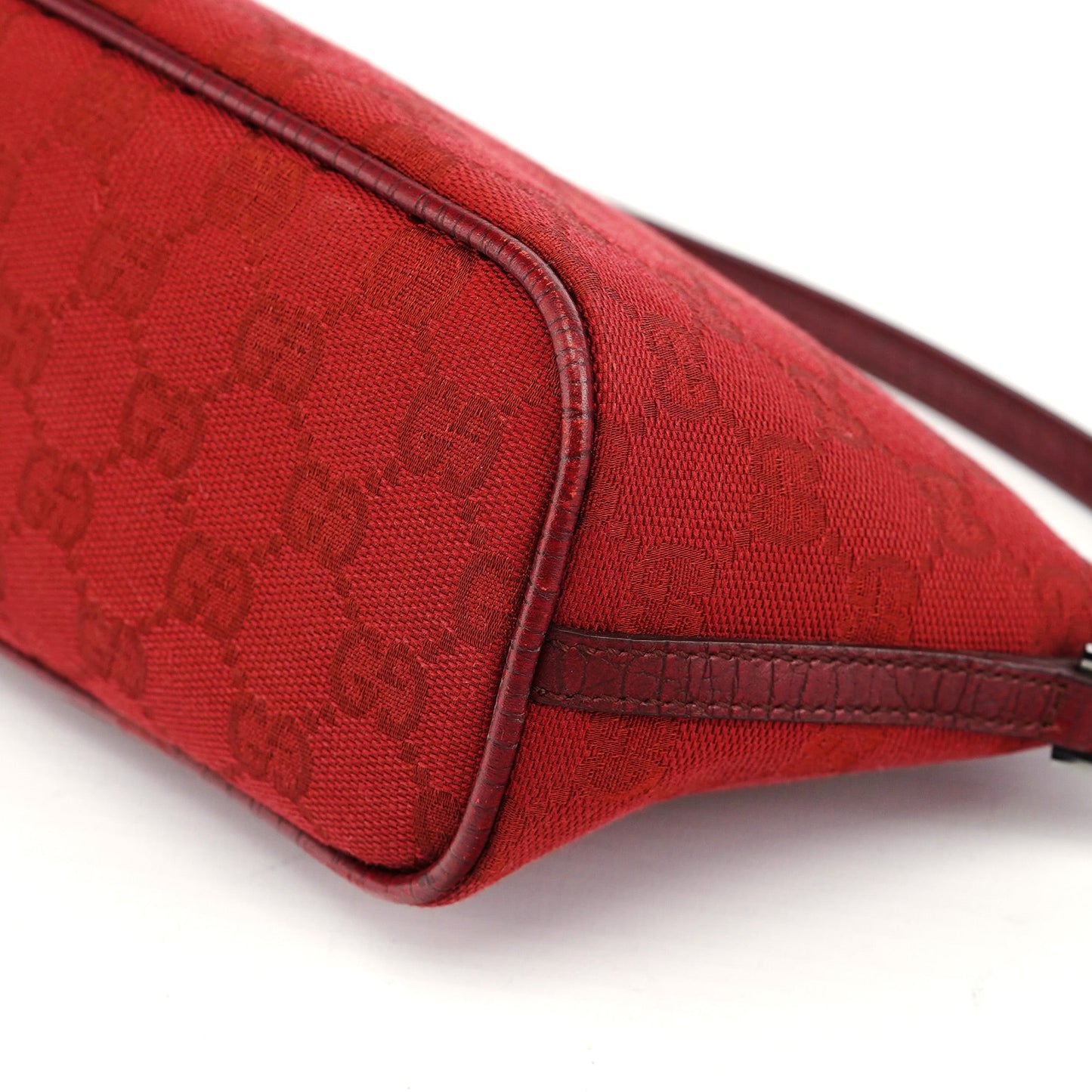 07198 Red GG Boat Pochette