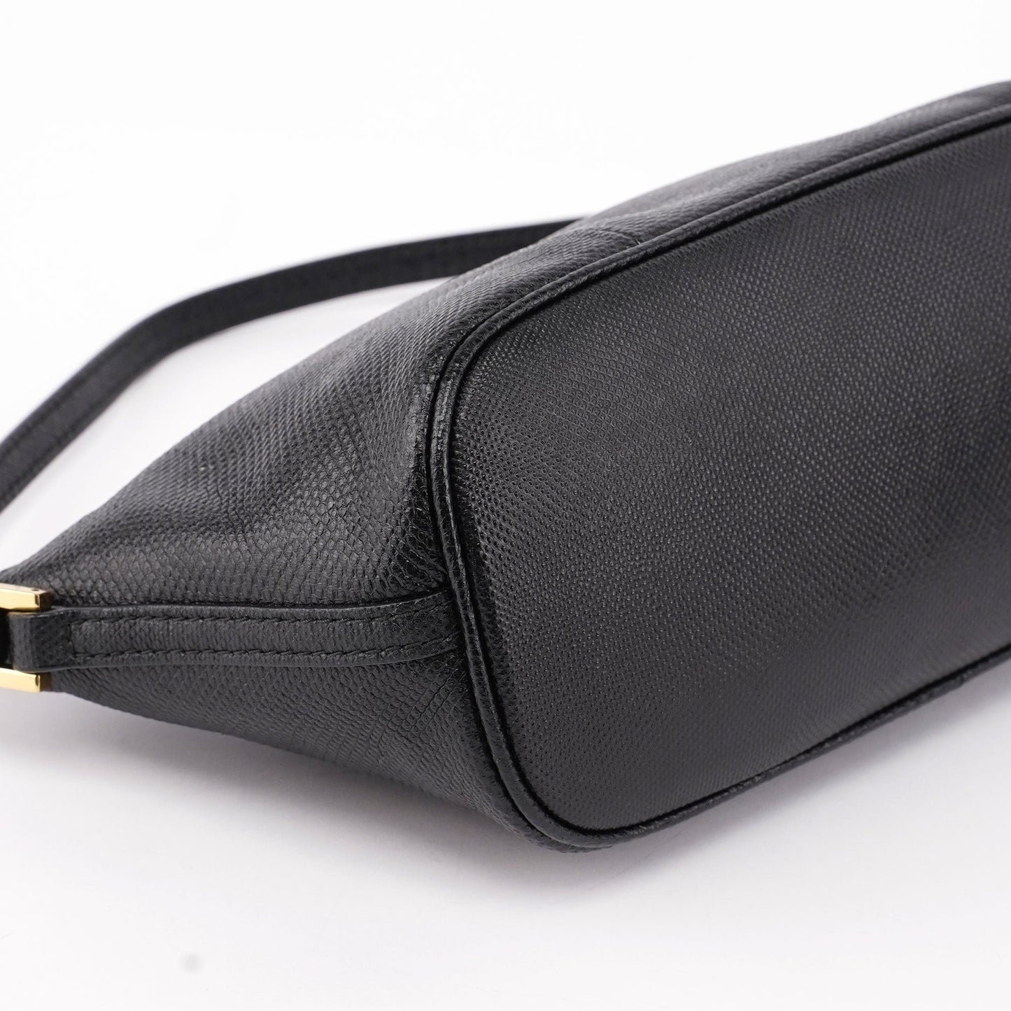 250001 Black Lizard Embossed Boat Pochette