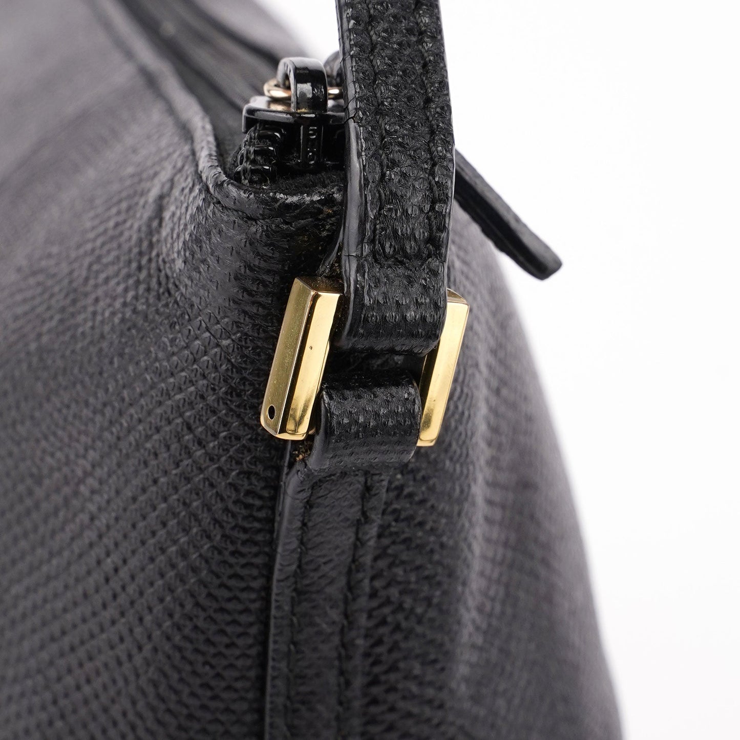 250001 Black Lizard Embossed Boat Pochette