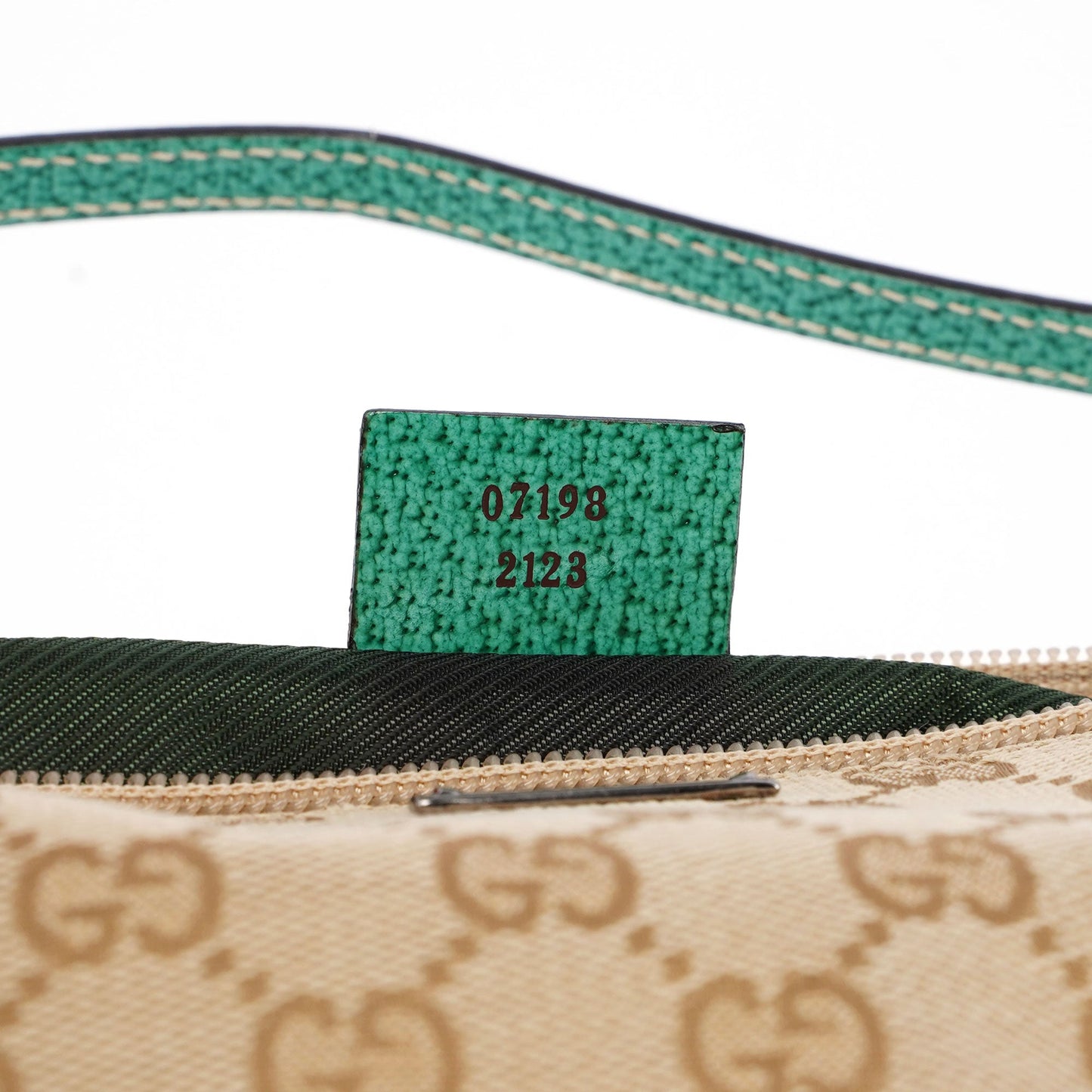 5396. Gucci Beige Turquoise Boat Pochette
