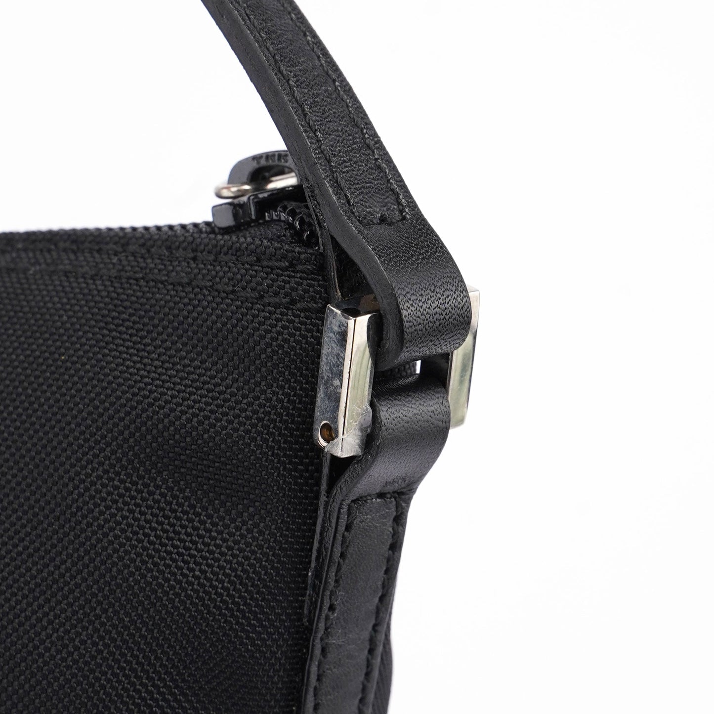 Black Canvas Boat Pochette