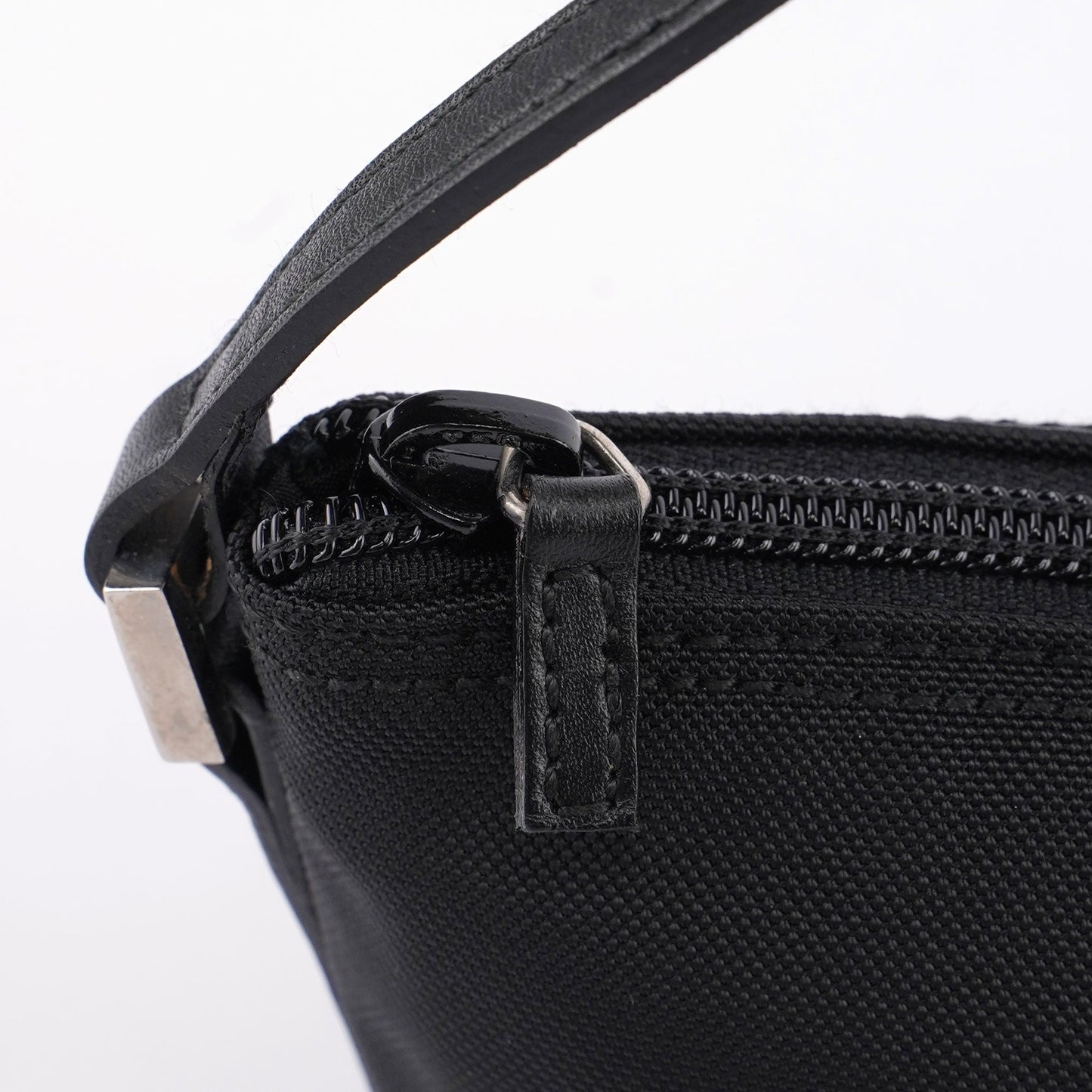 Black Canvas Boat Pochette