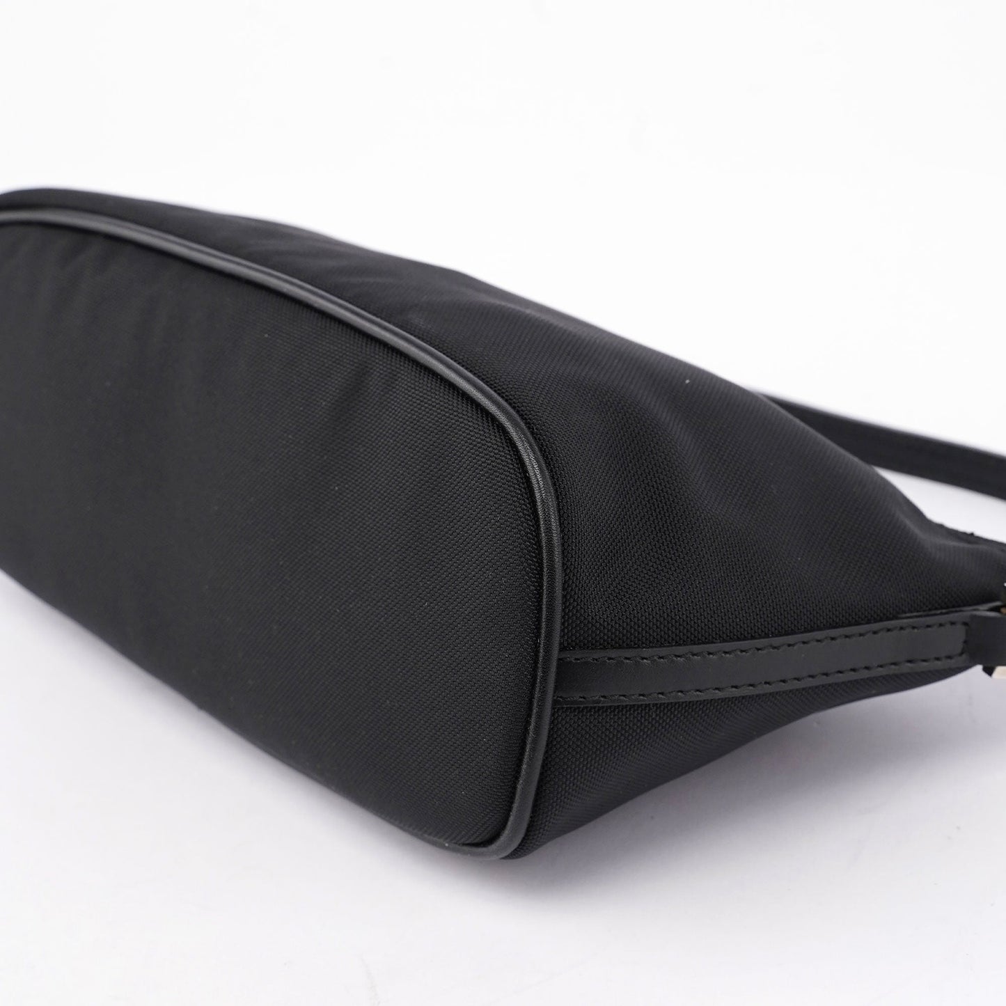 Black Canvas Boat Pochette
