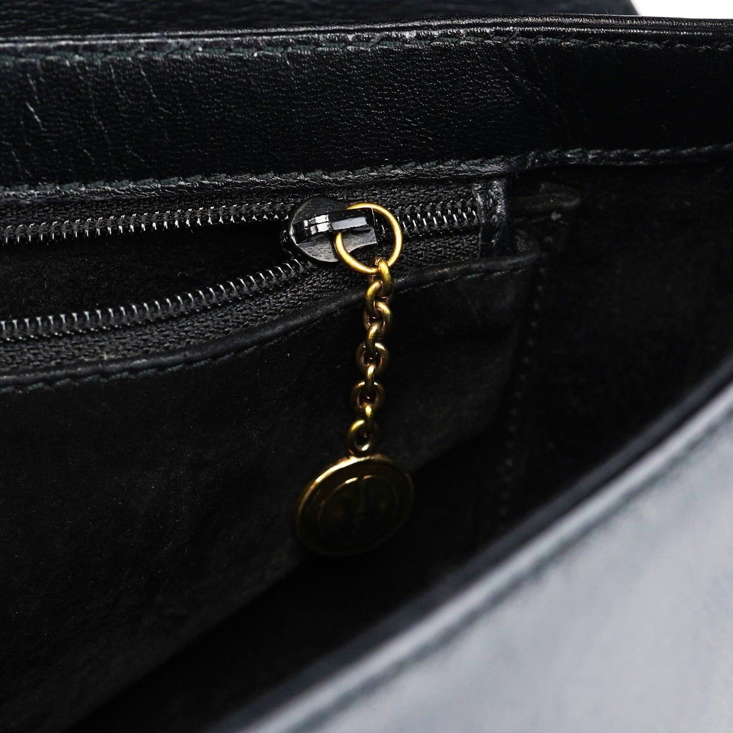 Black Leather Square G Shoulder Bag