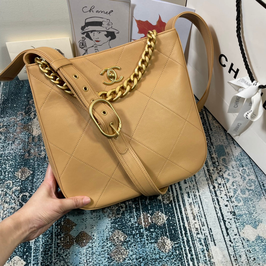 Chanel - Luxury Bag - CHL - 884