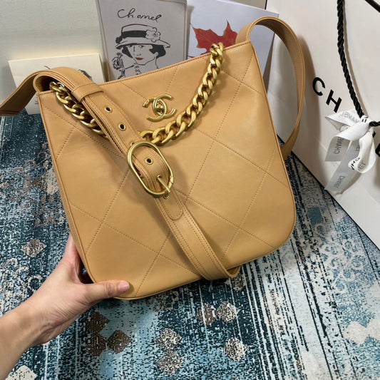 Chanel - Luxury Bag - CHL - 884