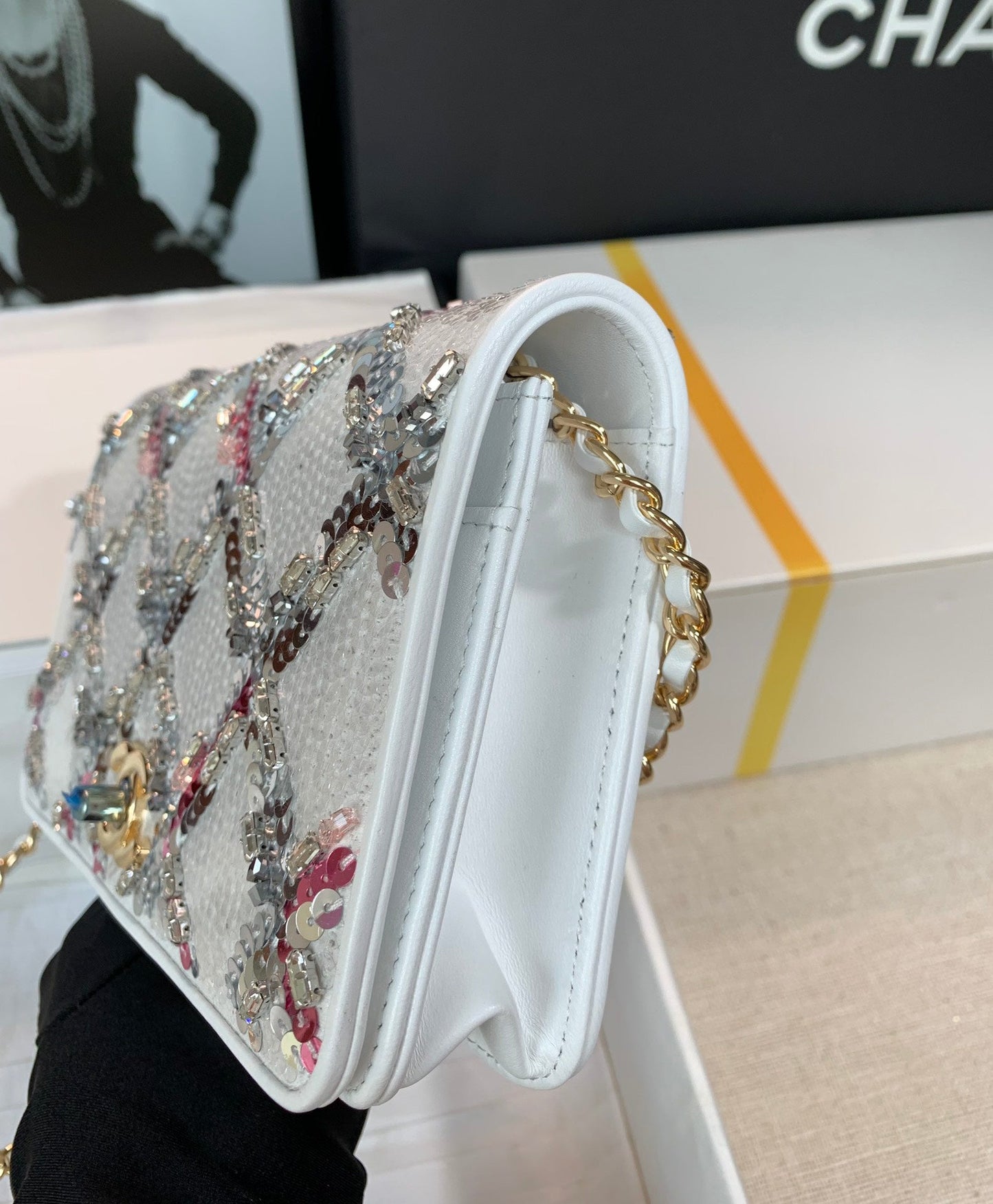 Chanel - Luxury Bag - CHL - 639