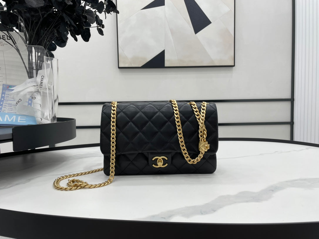 Chanel - Luxury Bag - CHL - 630