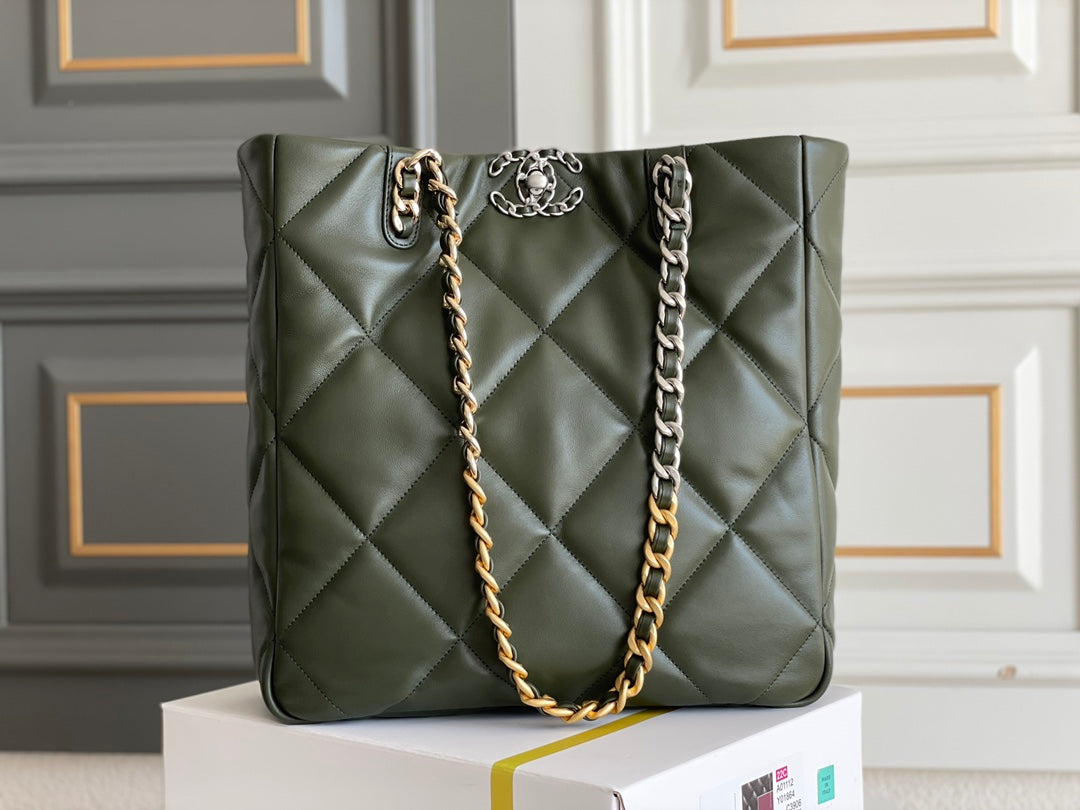Chanel - Luxury Bag - CHL - 579